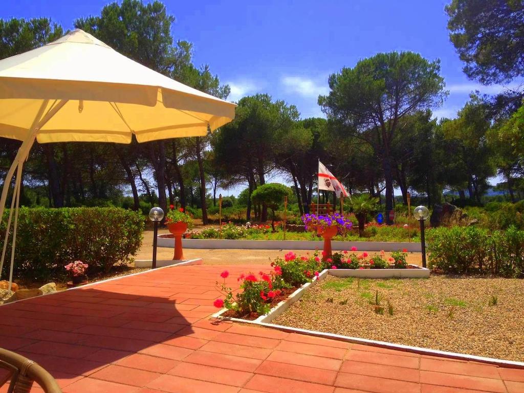 Villaggio Camping Nurral Fertilia Extérieur photo