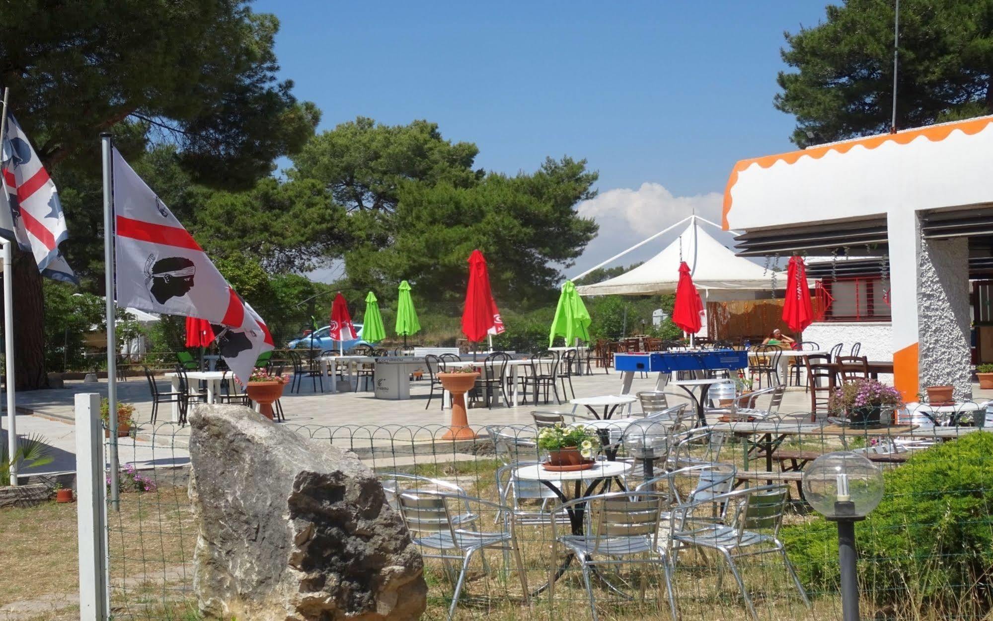 Villaggio Camping Nurral Fertilia Extérieur photo
