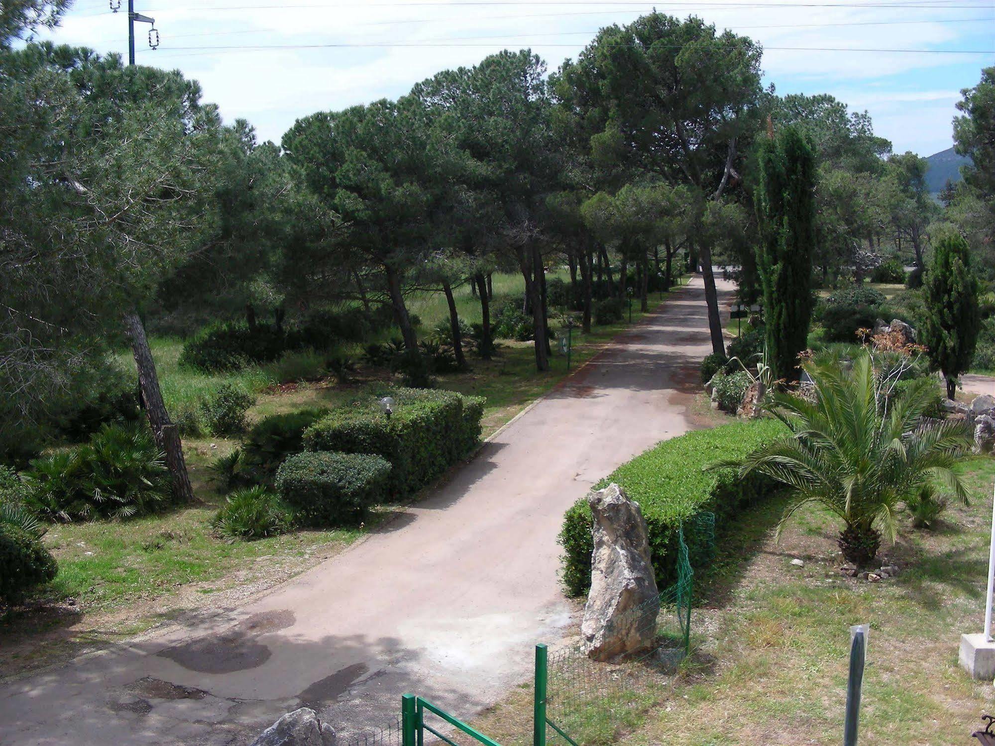 Villaggio Camping Nurral Fertilia Extérieur photo