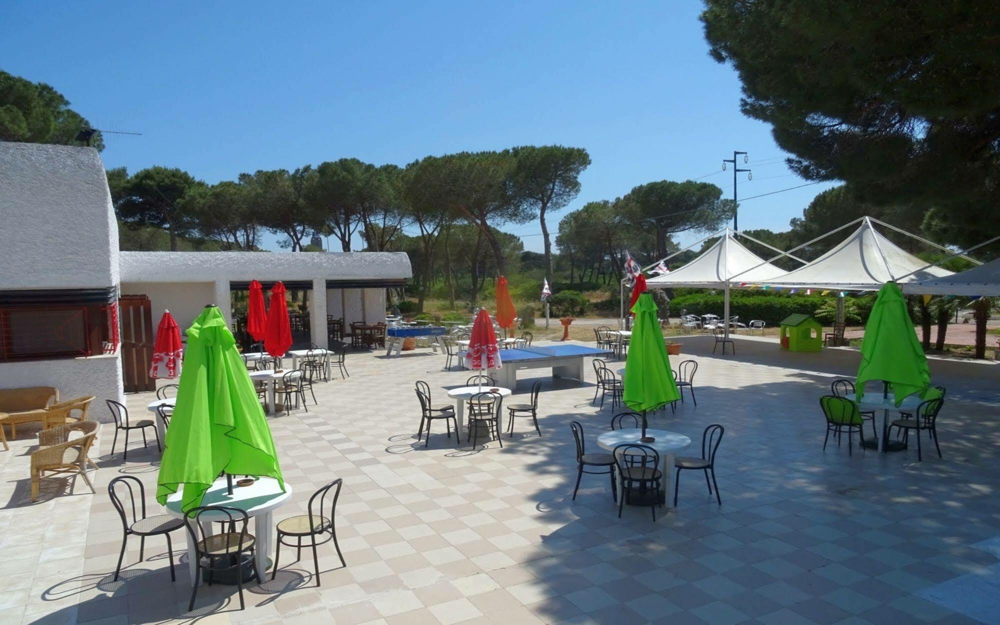 Villaggio Camping Nurral Fertilia Extérieur photo